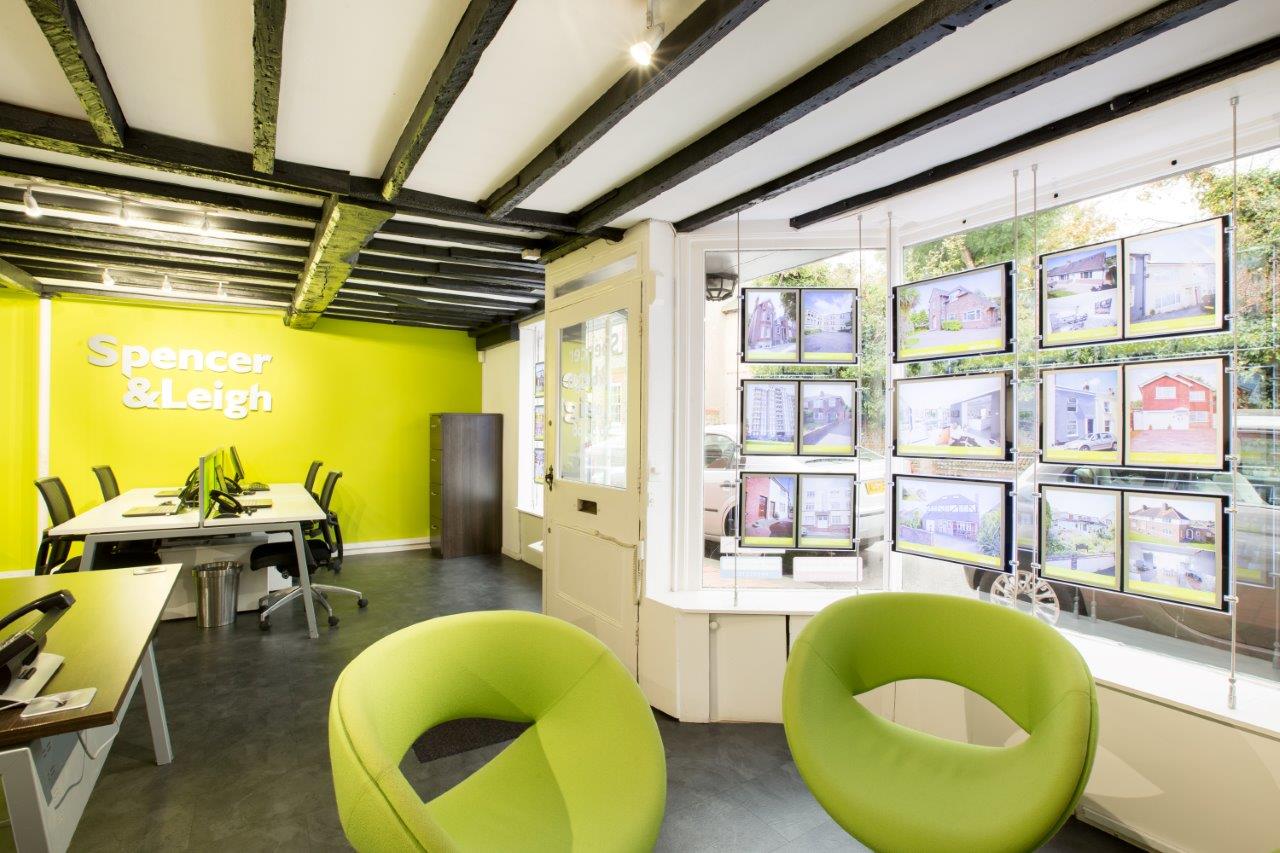 Spencer & Leigh Free Instant Online Valuation