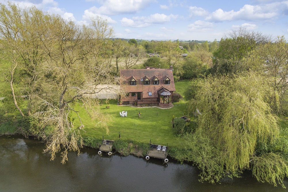 Peter Clarke Free Instant Online Valuation